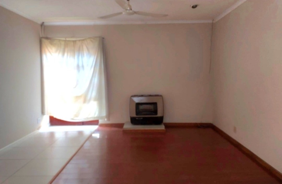 3 Bedroom Property for Sale in Uitenhage Central Eastern Cape